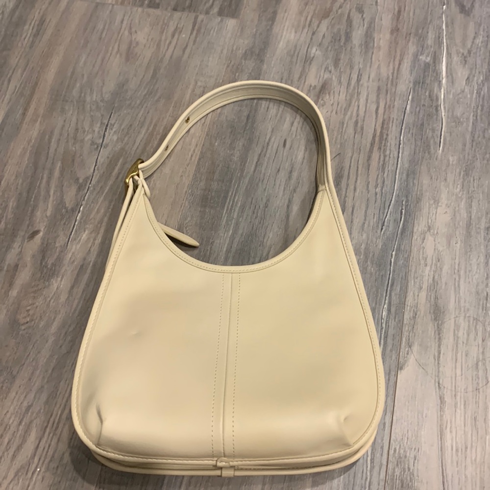 Vintage coach; in good condition